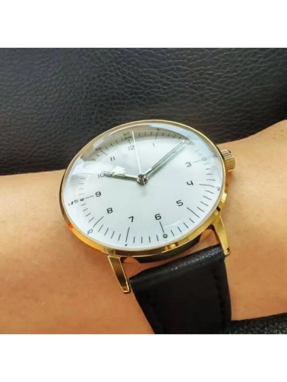 Vintage Mechanical Watch with Domed Glass, 40mm Case, Casual Minimalist Design